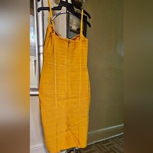 NWOT Bebe dress size small